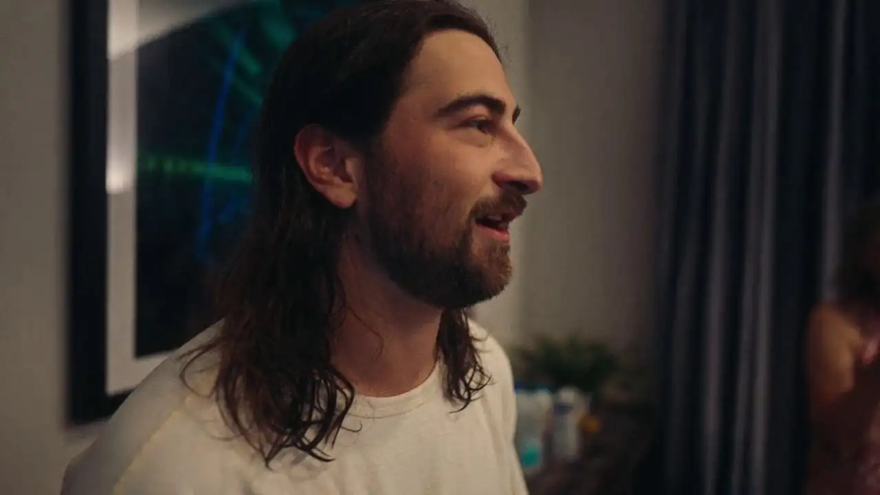 Noah Kahan: Out of Body Screenshot 1
