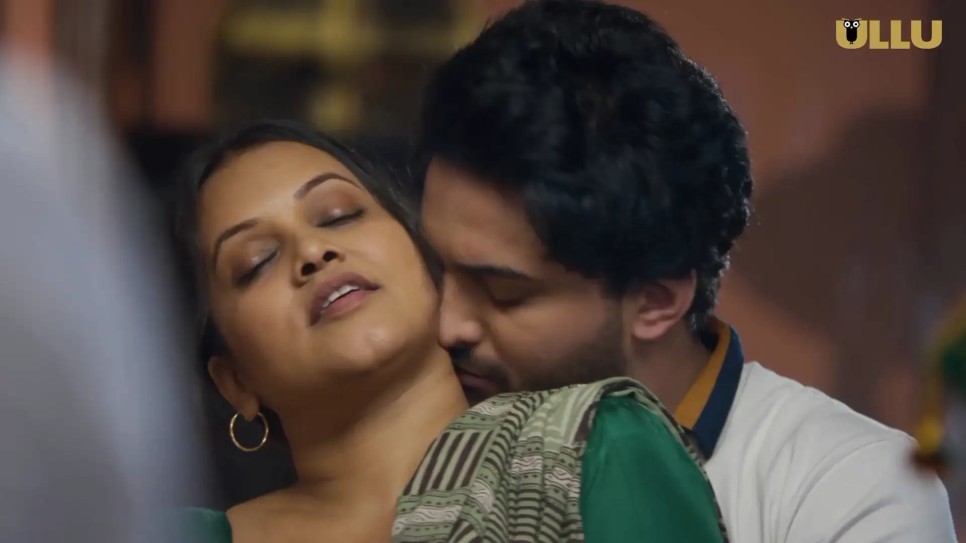 Charmsukh: Maa Devrani Beti Jethani Part 2 Screenshot 1