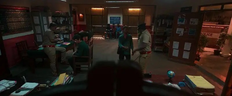 Black Screenshot 4