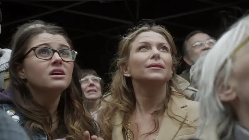Sharknado 2: The Second One Screenshot 3