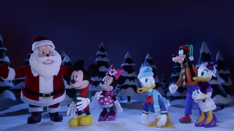 Mickey Saves Christmas Screenshot 2