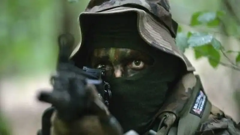 The East Screenshot 4
