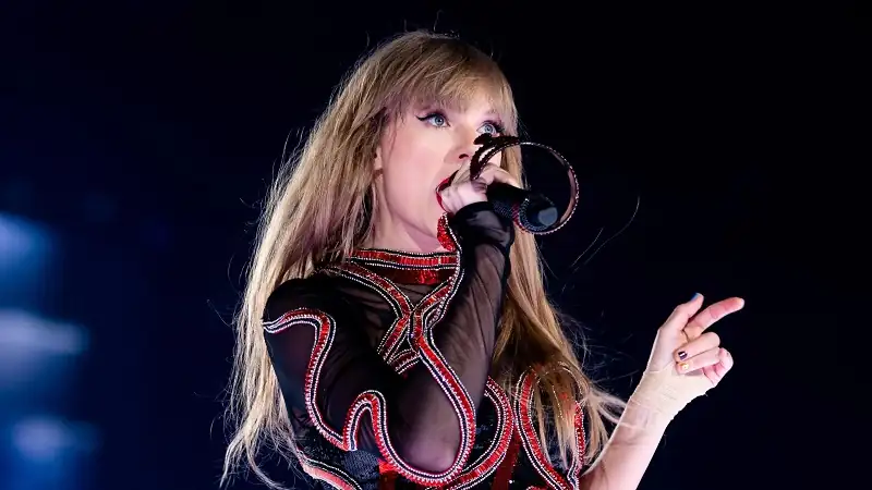 Taylor Swift: The Eras Tour Screenshot 4 Taylor Swift: The Eras Tour Screenshot 4