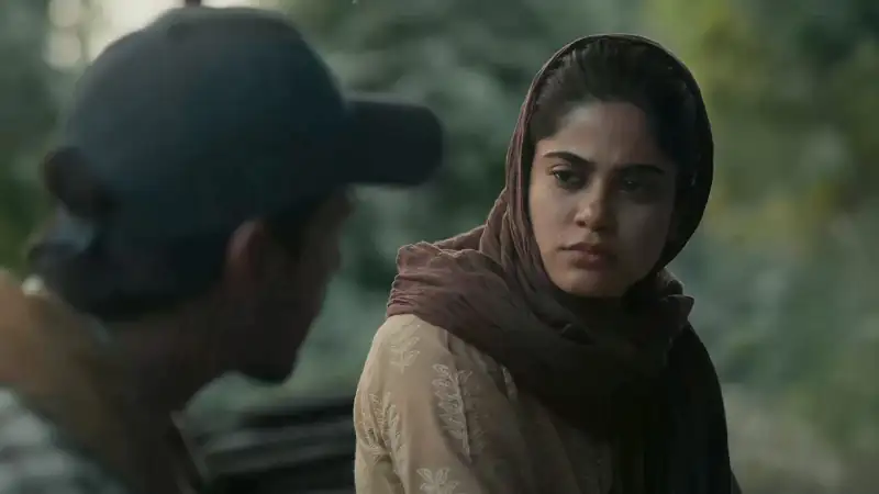 Ek Badnaam – Aashram: Chapter 3 Screenshot 5
