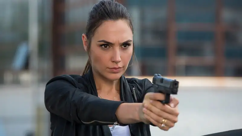Keeping Up with the Joneses Screenshot 1
