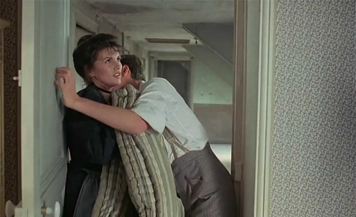 What Every Frenchwoman Wants (L’iniziazione) Screenshot 5