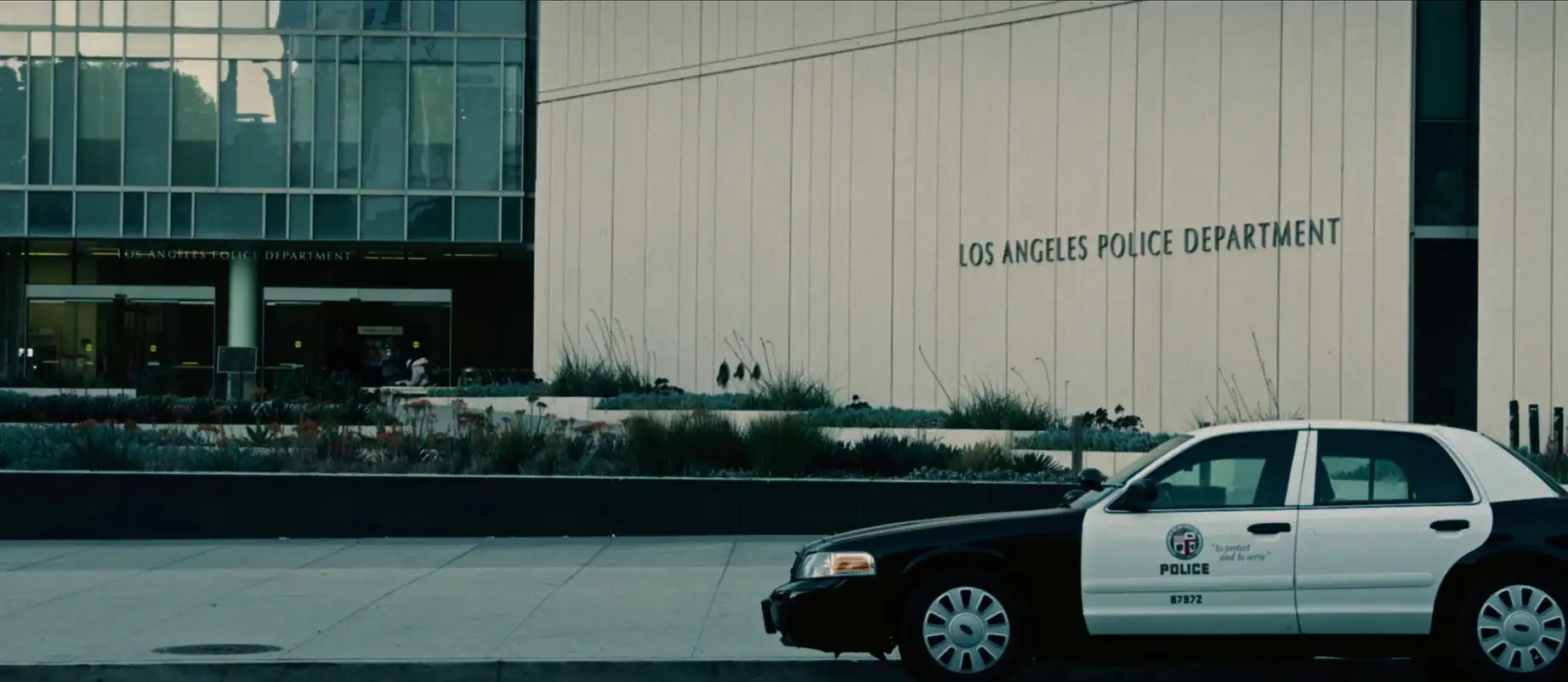 Crime Scene: The Vanishing at the Cecil Hotel Screenshot 4