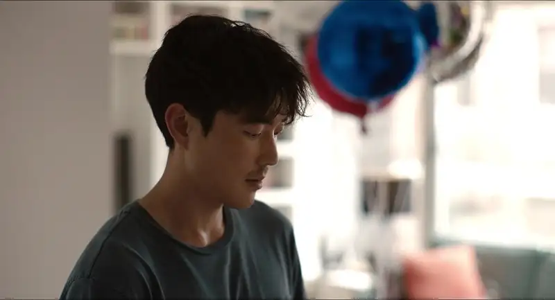 Shortcomings Screenshot 4