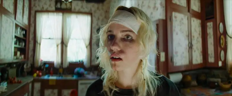 Strange Darling Screenshot 3