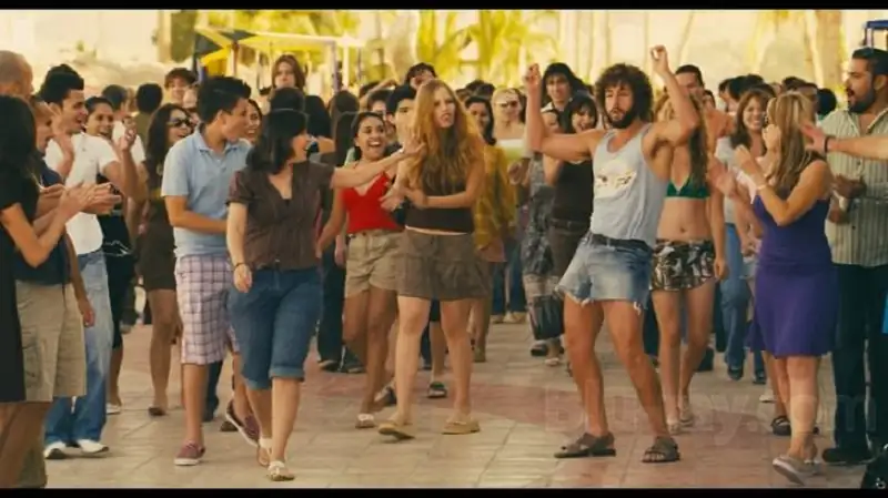 You Don’t Mess with the Zohan Screenshot 2