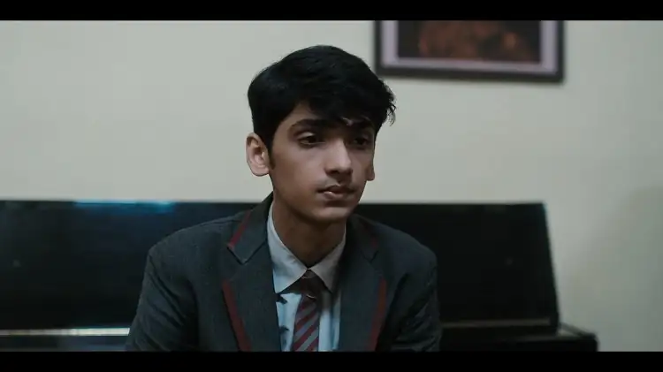 School of Lies Screenshot 1