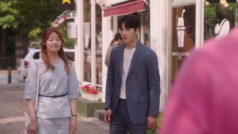 Suspicious Partner: Soosanghan Pateuneo Screenshot 3
