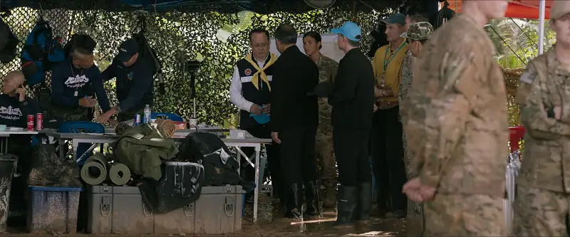 Thirteen Lives Screenshot 3