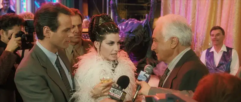 Showgirls Screenshot 1