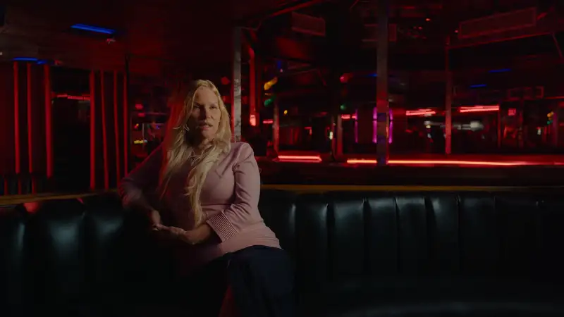 Girl in the Picture Screenshot 2