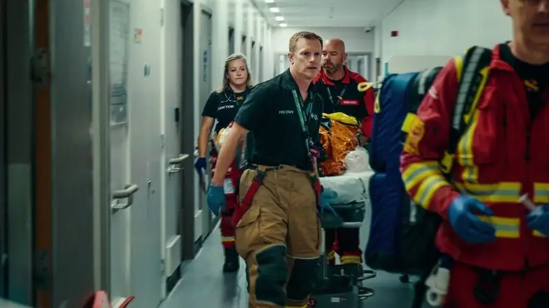 Critical: Between Life and Death Screenshot 1