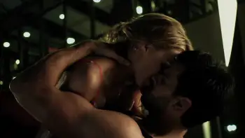 Attack of the 50 Foot Cheerleader Screenshot 2