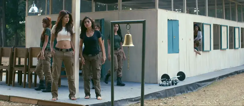 10: The Secret Mission / Ten: The Secret Mission Screenshot 2