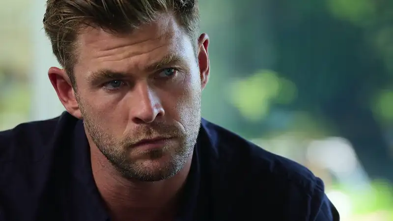 Limitless with Chris Hemsworth Screenshot 2