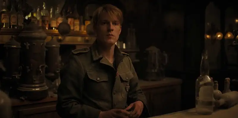 All the Light We Cannot See {वह रोशनी जो हमें नहीं दिखती} Screenshot 7