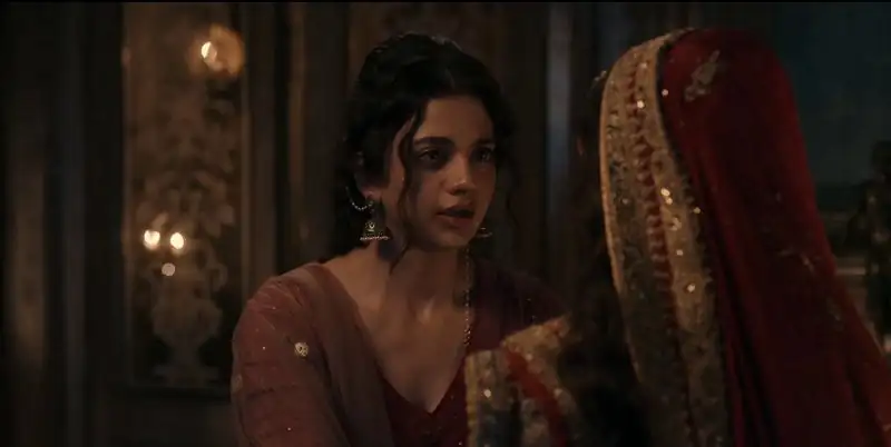 Heeramandi: The Diamond Bazaar / (हीरामंडी) Screenshot 8