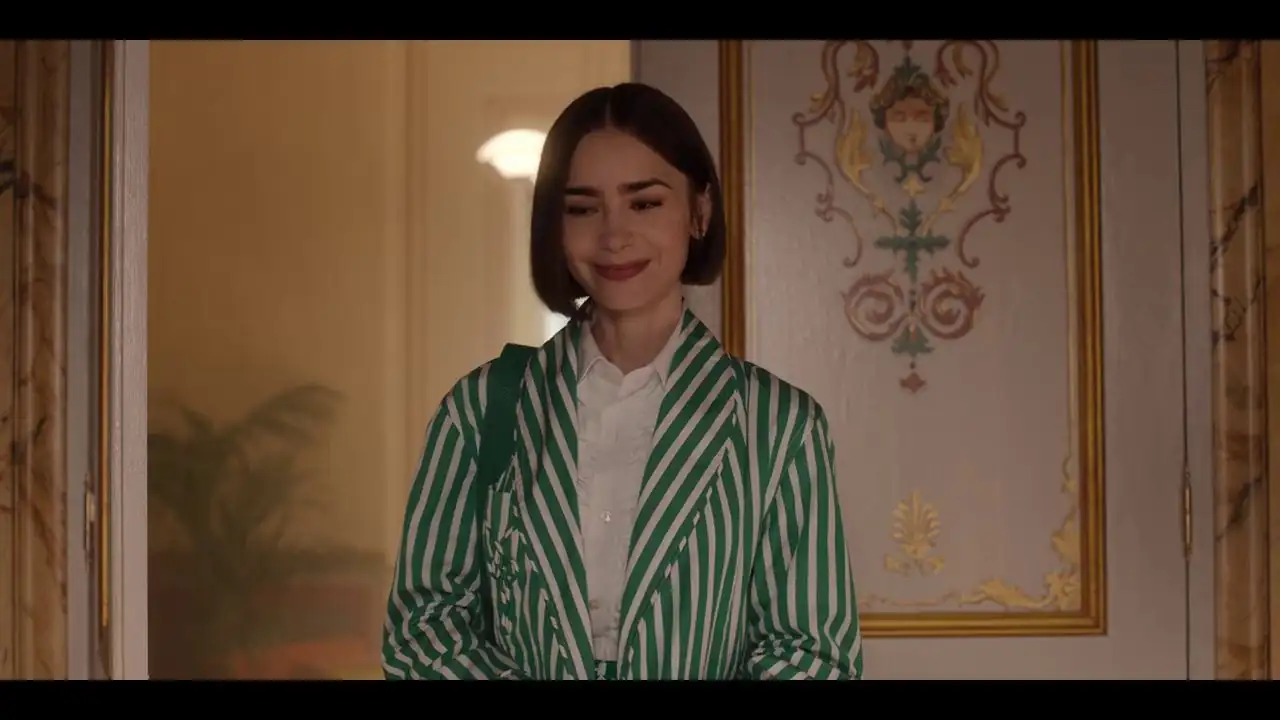 Emily in Paris Screenshot 1