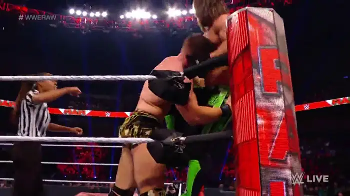 WWE Monday Night Raw 24th January Screenshot 3