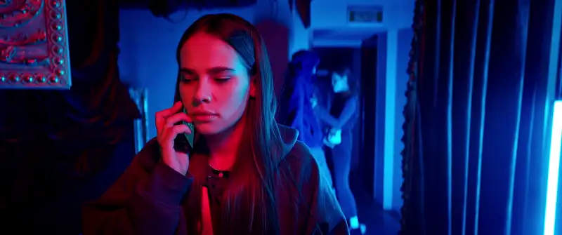 NAUGHTY GIRL Screenshot 1