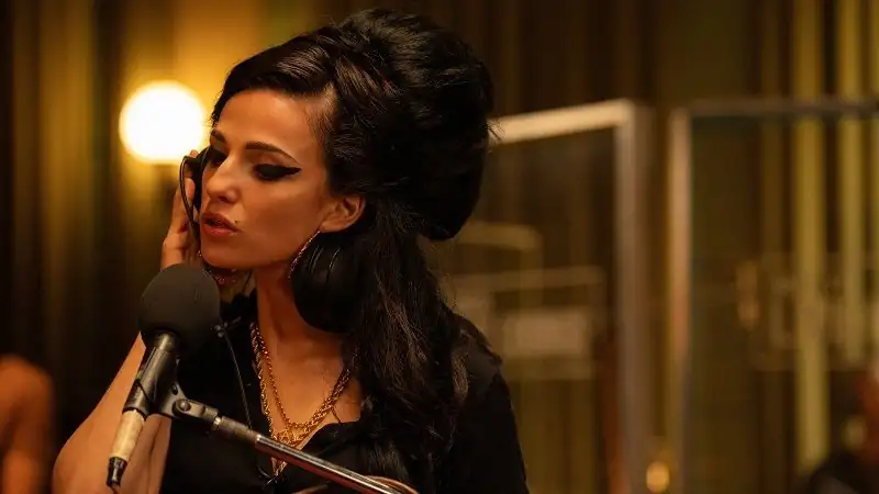 Back To Black Screenshot 4 Back To Black Screenshot 4