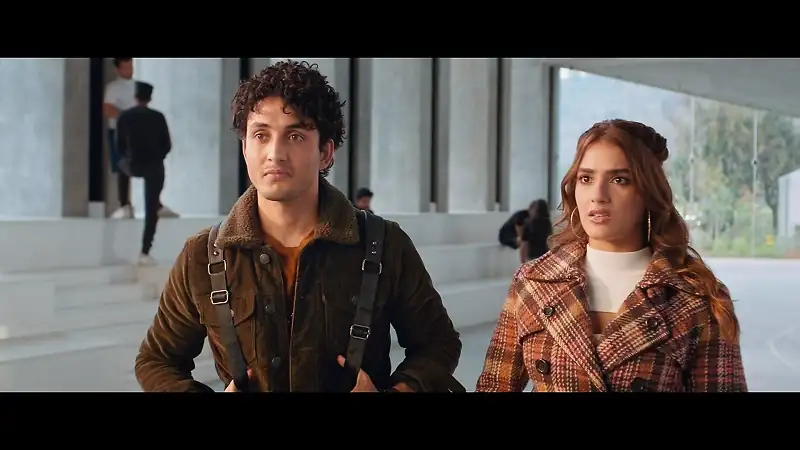 Middle Class Love Screenshot 2