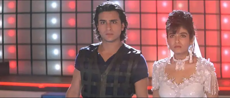 Main Khiladi Tu Anari  (1994) Screenshot 1