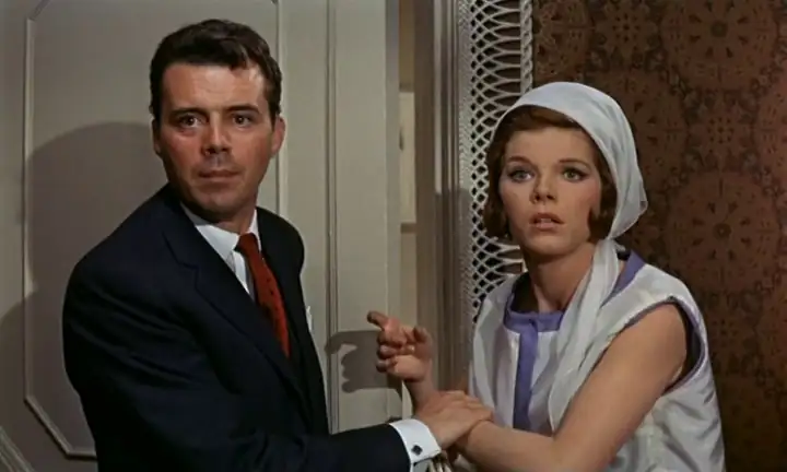 Doctor in Distress Screenshot 1