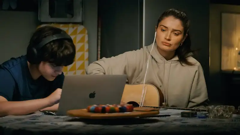 Flora and Son Screenshot 2
