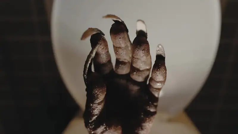 The Hand Screenshot 1