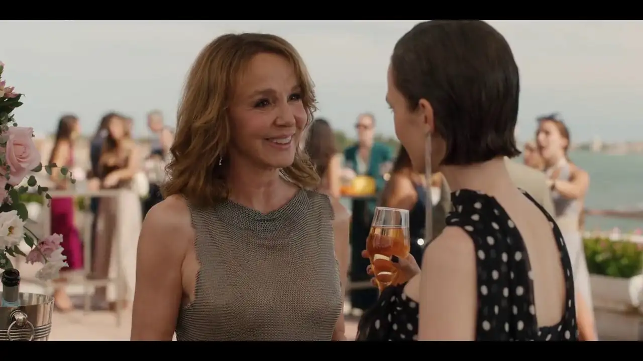 Emily in Paris Screenshot 4