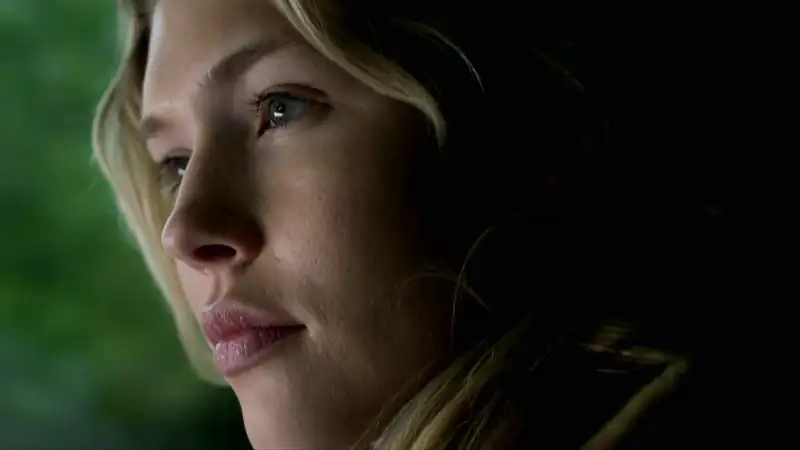 Embrace of the Vampire Screenshot 1