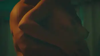 Ang Babaeng Nawawala sa Sarili Screenshot 4
