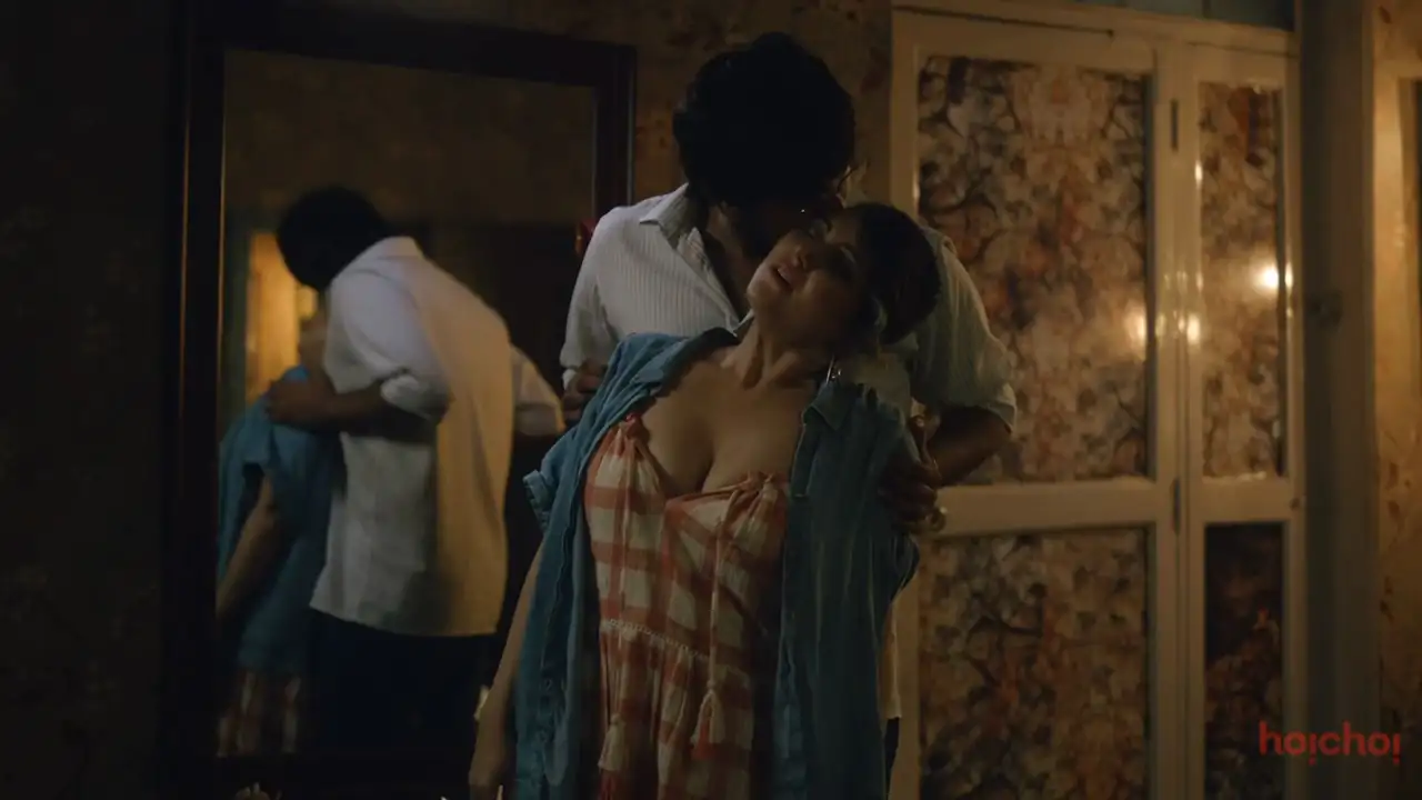Charitraheen Screenshot 2