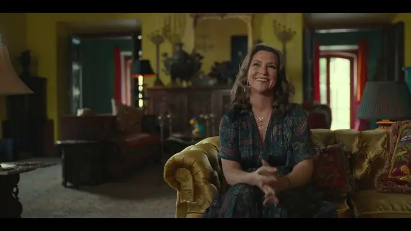 Rebel Royals: An Unlikely Love Story Screenshot 1