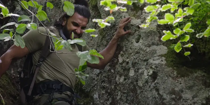 Ranveer vs Wild with Bear Grylls Screenshot 4 Ranveer vs Wild with Bear Grylls Screenshot 4