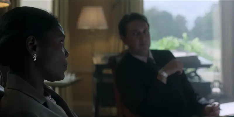 The Crown Screenshot 1