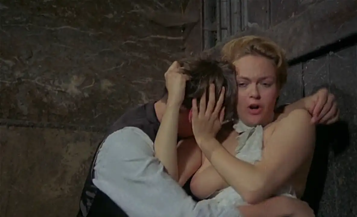 What Every Frenchwoman Wants (L’iniziazione) Screenshot 8
