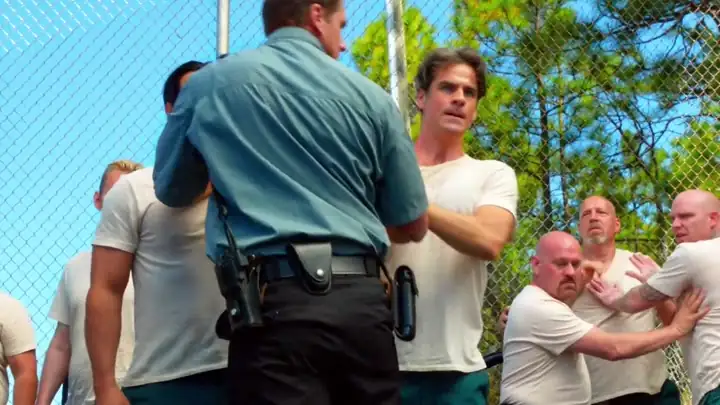 Under the Dome Screenshot 2