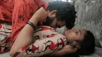 Vaishnavi Romance in Outdoor Screenshot 4