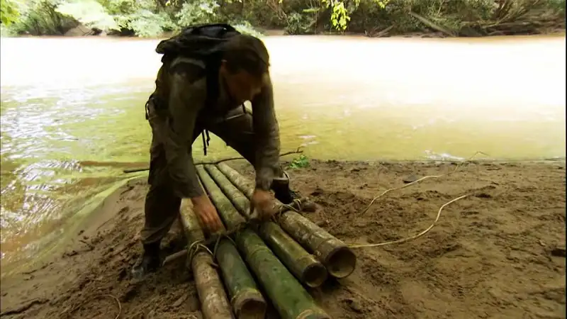 Man vs. Wild with Sunny Leone Screenshot 3 Man vs. Wild with Sunny Leone Screenshot 3
