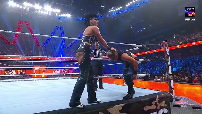 WWE Survivor Series WarGames (November 25th – Screenshot 3