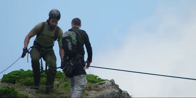 Ranveer vs Wild with Bear Grylls Screenshot 1 Ranveer vs Wild with Bear Grylls Screenshot 1