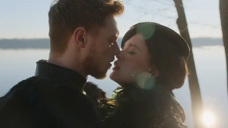 Download Blood, Sex & Royalty (2022) Season 1 Dual Audio {Hindi English} 480p | 720p | 1080p WEB DL 4 Blood, Sex & Royalty Screenshot 3