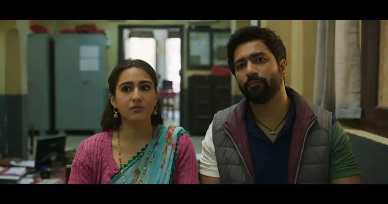 Zara Hatke Zara Bachke Screenshot 5