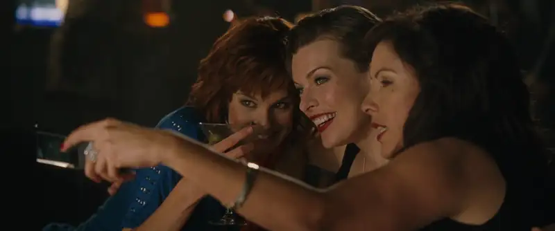 Faces in the Crowd Screenshot 1